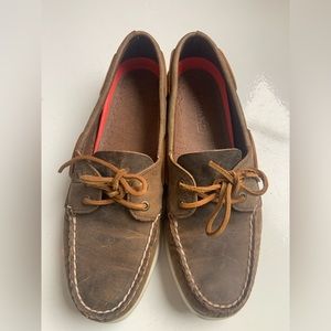 Women’s size 9 Sperry’s.